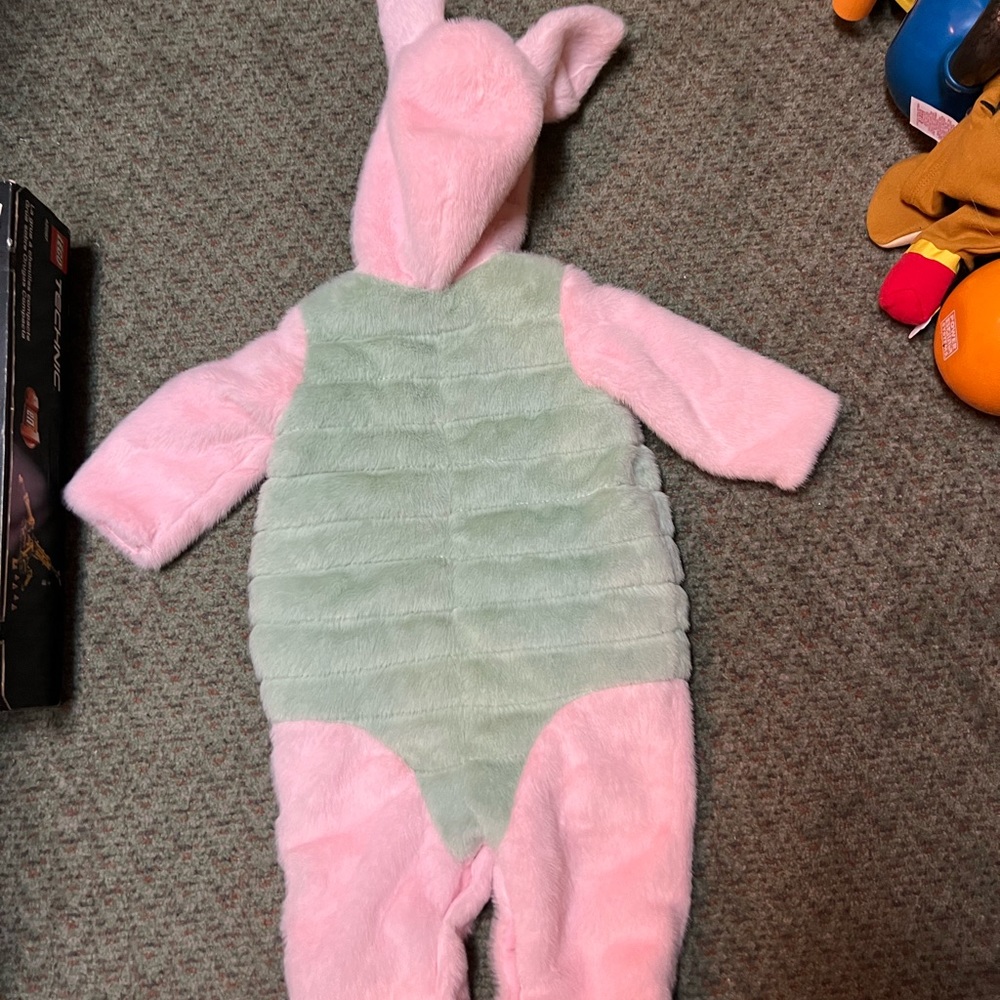 Pottery Barn Disney Piglet costume size 6-12 months - Picture 5 of 7